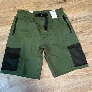 New Denizen from Levi's Voyager 9" Mens Shorts XS Green